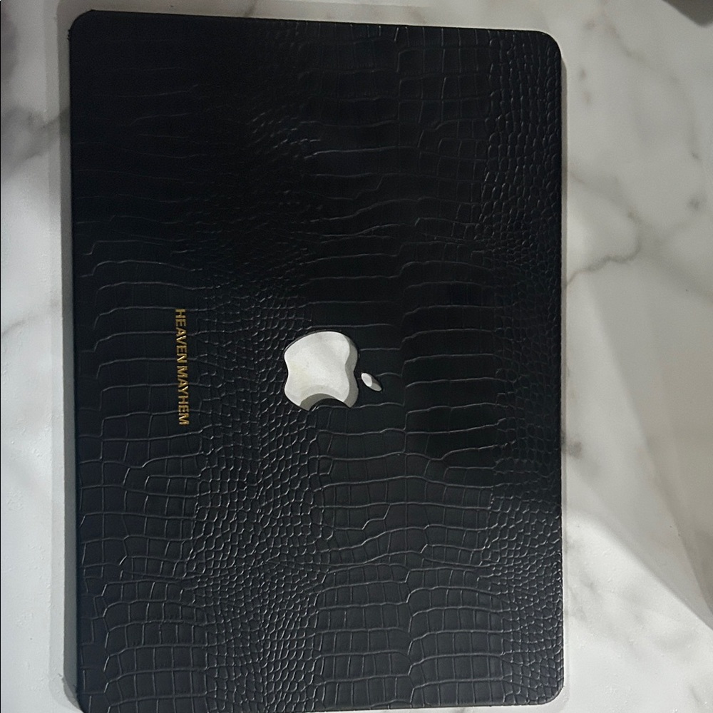 Sleek Black Crocodile Texture Laptop Cover MacBook 13inch